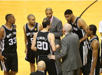 Los Spurs, el equipo ms caliente de la NBA, hace historia en la primera parte