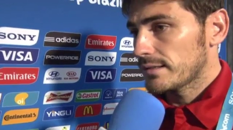 Casillas: "Tenemos que apechugar,
entono el mea culpa"