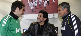 Maradona: Mourinho dijo que Casillas
no era el arquero y bien caro le costó