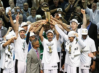La dinasta de los Spurs derroca a LeBron y gana la NBA