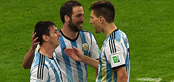 Higuan: Sera un placer enorme jugar con Messi en el Bara