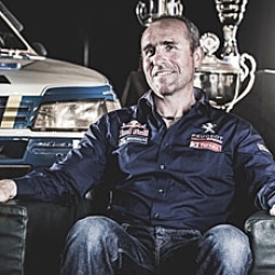 Peterhansel completa el 'Dream Team' de Peugeot