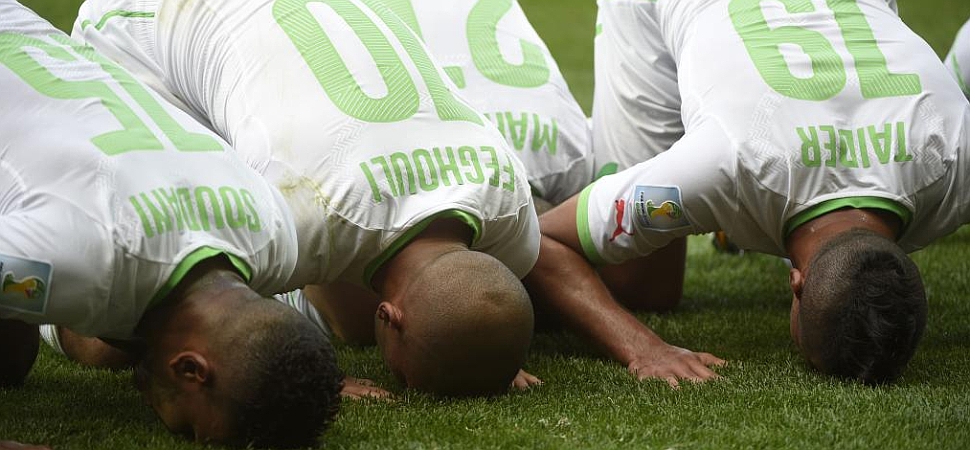 El gol de Argelia se celebr rezando