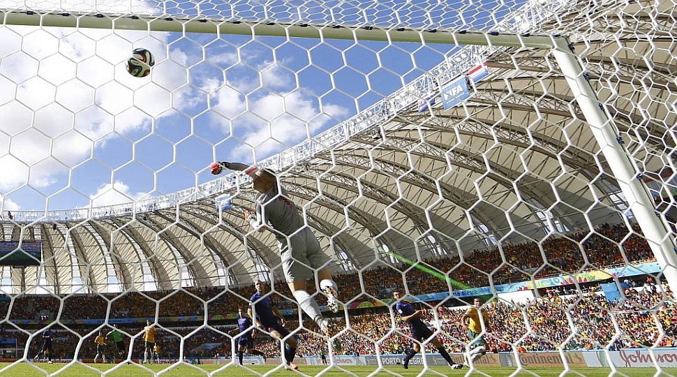 Cahill marca uno de los golazos de este Mundial