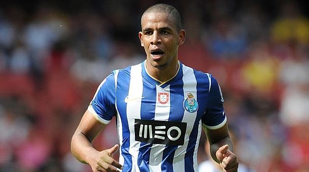 El Oporto vende a Fernando al Manchester City