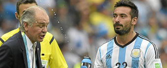 Argentina: 4-3-3 con Lavezzi