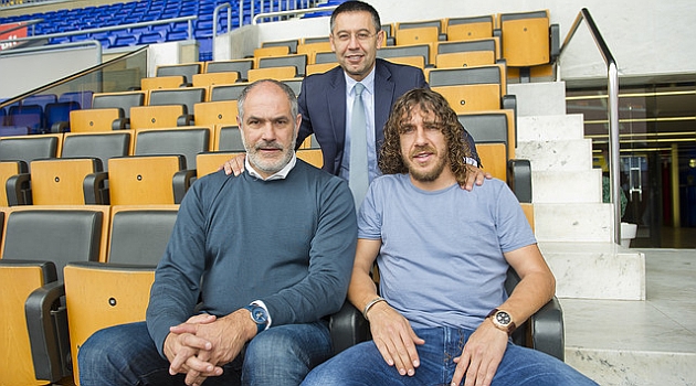 Josep Maria Bartomeu, Andoni Zubizarreta y Carles Puyol, en el Camp Nou. FOTO: VCTOR SALGADO-FCB