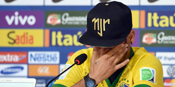 Neymar: Hemos fracasado, pero no me avergüenzo de este equipo