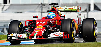 Alonso se acerca a Mercedes