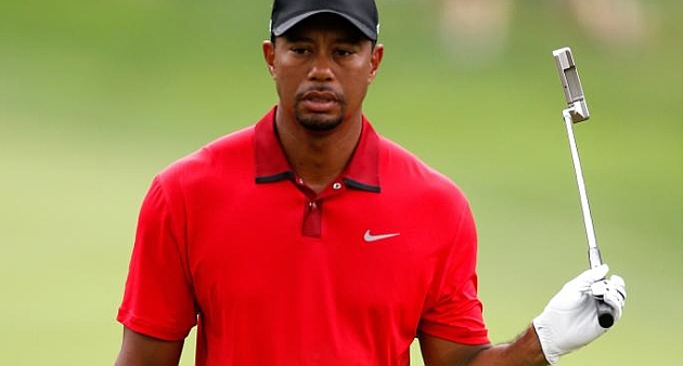 Tiger Woods se lesiona de nuevo