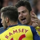 Ramsey y Giroud rescataron
al Arsenal en siete minutos