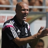 Zidane debuta en el banquillo del
Castilla con derrota ante el Atltico B