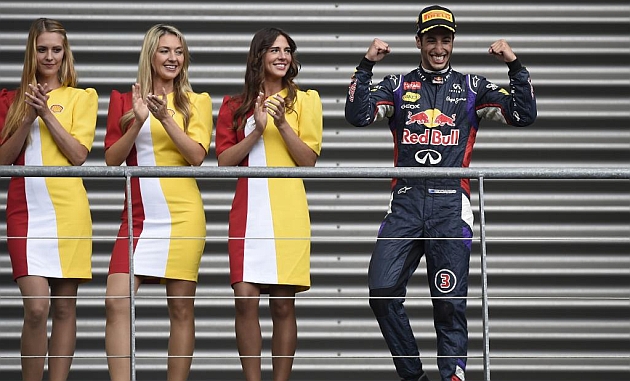 Ricciardo celebra su victoria en Spa / AFP