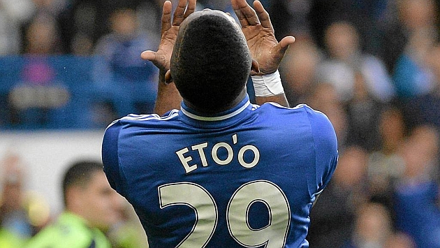 Samuel Eto'o en un partido de la pasada campaa con el Chelsea. Foto: Reuters