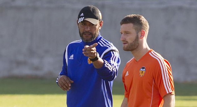 Rodrigo y Mustafi entran en la lista del Valencia