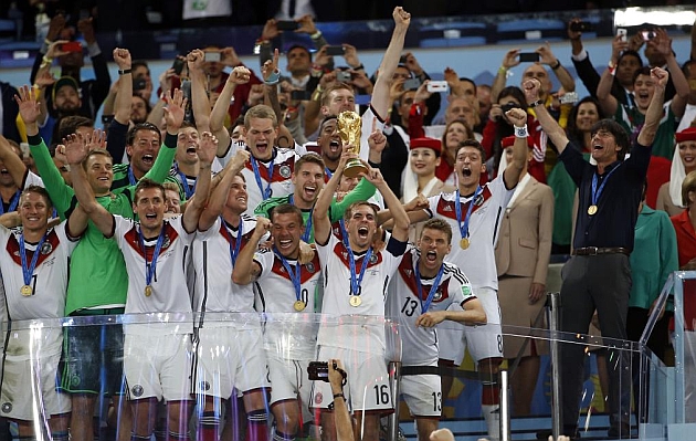 Los componentes de la seleccin de Alemania celebrando la victoria en el Mundial de Brasil.