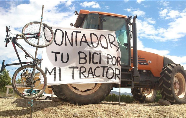 Contador, de la bici al tractor