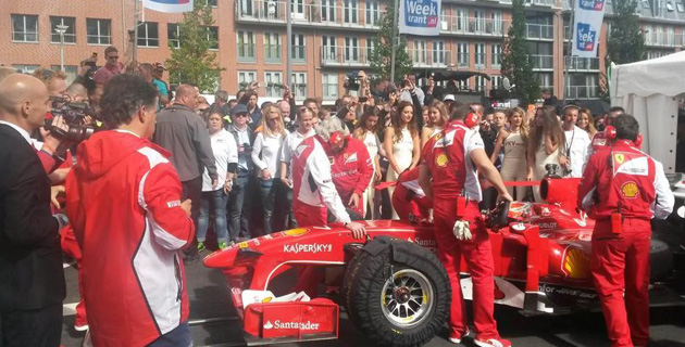 Verstappen se carga el morro del Toro Rosso en Rterdam