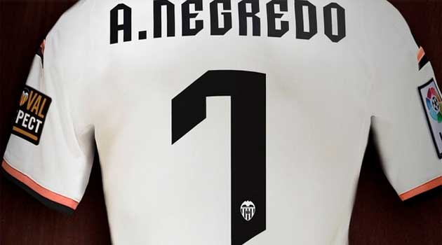 Negredo joins Valencia on loan