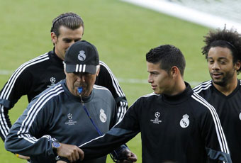 Bale, Ancelotti, James y Marcelo