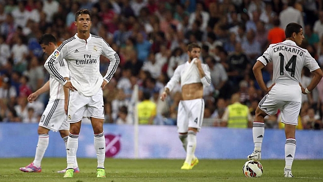 Mirada perdida de Cristiano tras el segundo gol recibido por el Real Madrid. Foto: Reuters