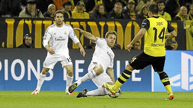 Illarramendi durante el encuentro que enfrent al Real Madrid con el Borussia en Dortmund. Foto: Pablo Garca