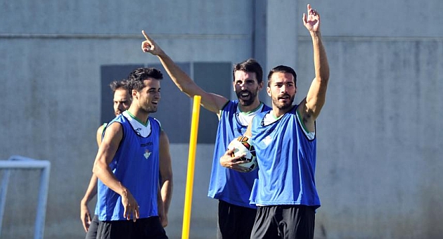 Xavi Torres, con Jordi, Casado y Matilla en un entrenamiento | Foto: Kiko Hurtado