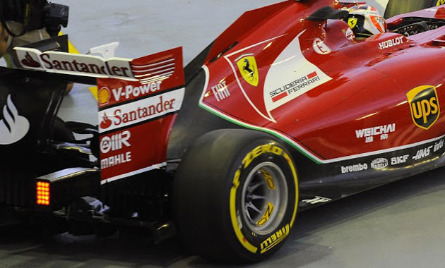 Detalle en el logo del Banco Santander en el Ferrari en los libres de Singapur / RV. RACINGPRESS
