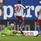 Neuer se excedi de 'jugn' y casi le cuesta la derrota al Bayern
