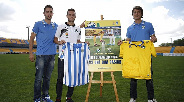 Los jugadores Carlos lvarez, David Rodrguez y Mantovani, durante la presentacin / Jos A. Garca (Marca)