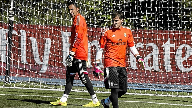 Keylor Navas e Iker Casillas durante un entrenamiento. Foto: Juan Aguado
