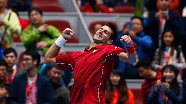 Djokovic (27) celebra la victoria ante Murray. Foto: Petar Kujundzic