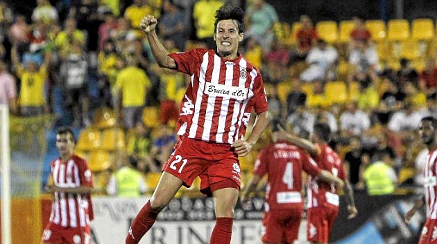 Fran Sandaza (29) celebra uno de sus tres goles marcados. Foto: Pablo Moreno