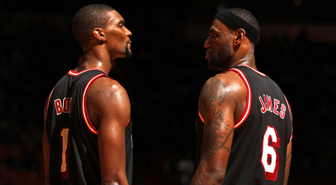 Chris Bosh 'dispara' a LeBron tras dejar los Heat