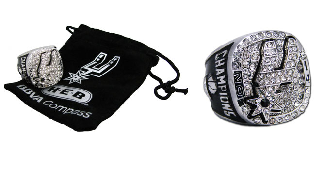 Un anillo para conquistarlos a todos: los Spurs regalan una joya a sus fans