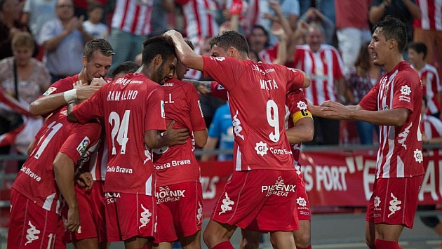 Los jugadores del Girona celebran un gol. / MARCA