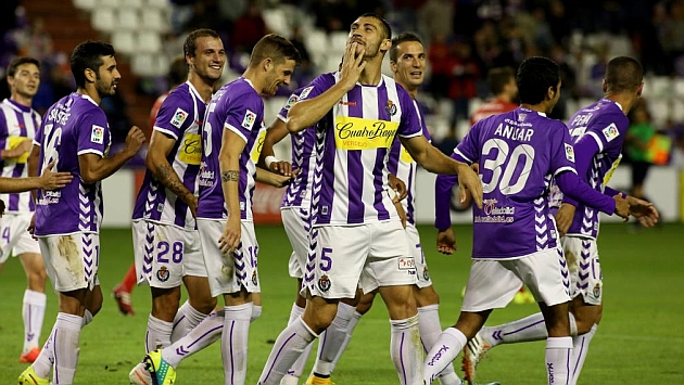 Los jugadores del Valladolid celebran un gol. / CESAR MINGUELA (MARCA)