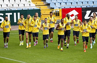 Varios jugadores de la plantilla haciendo carrera continua durante un entrenamiento del Deportivo. Foto: Amador Lorenzo