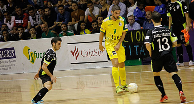 Un lance del partido entre Jan Paraso Interior y Santiago Futsal / Lnfs