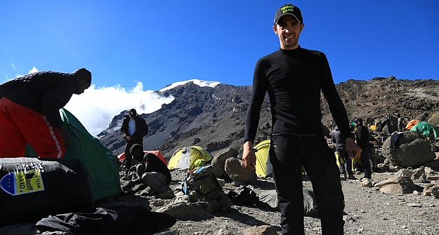 Alberto Contador en el Kilimanjaro, Tanzania.