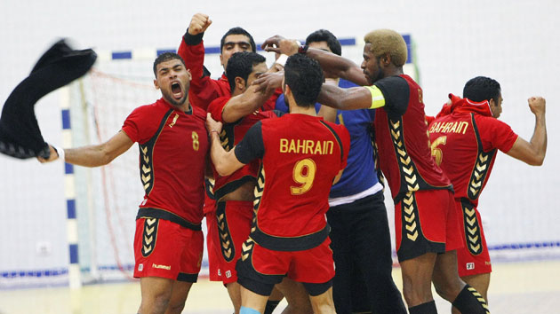 La seleccin de Bahrin celebrando una victoria contra Arabia Saud. / FOTO: ANWAR AMRO