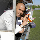 Zidane acelera su formacin como entrenador profesional en Rennes