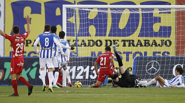 Fran Sandaza marca uno de sus dos goles en Legans / Angel Rivero (Marca)