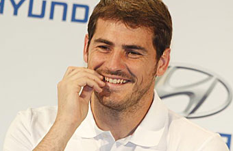 Casillas: Estoy seguro de que el compromiso de Cesc y Costa es total
