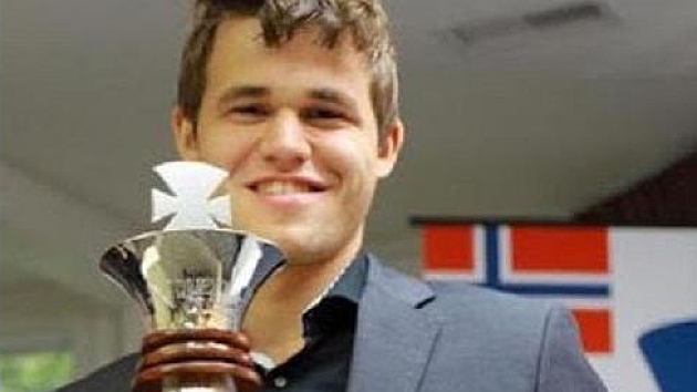 Carlsen retiene el ttulo mundial