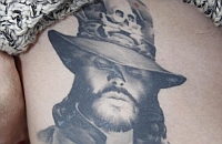 Tatuaje de Jim Morrison en la piel de Cristian Álvarez. Foto: David Moirón