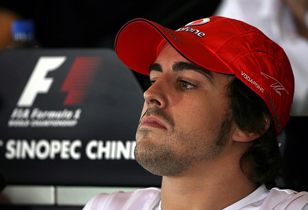 Alonso podría romper su contrato si el McLaren-Honda no es competitivo