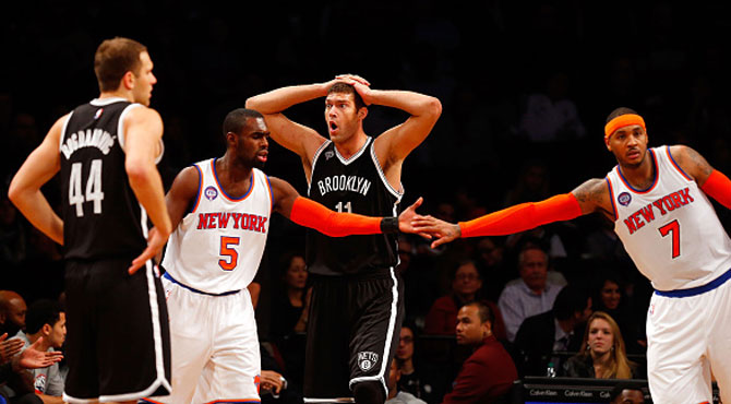 Los Knicks y Carmelo, una bomba que estalla plena cancha: Te voy a dar una paliza en el vestuario