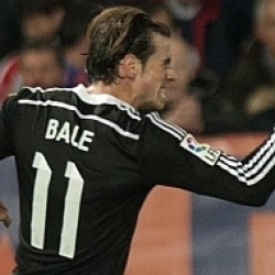 Bale trae de cabeza al Almera