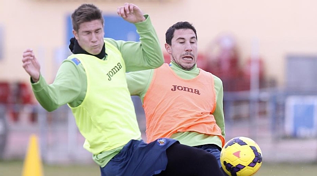 Roberto Lago y Escudero, fuera de la lista
por lesin para jugar en Granada